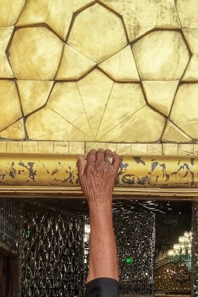 دست در آغوش بهشت امام رضا جان