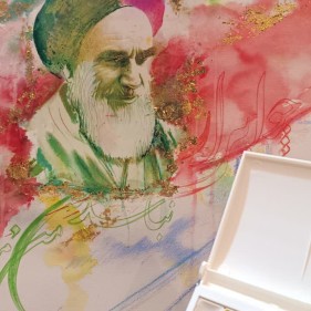 با افتخار اجرای زنده‌ی خلق اثر هنری از تصویر حضرت امام خمینی(ره) توسط خانم نعمتی،